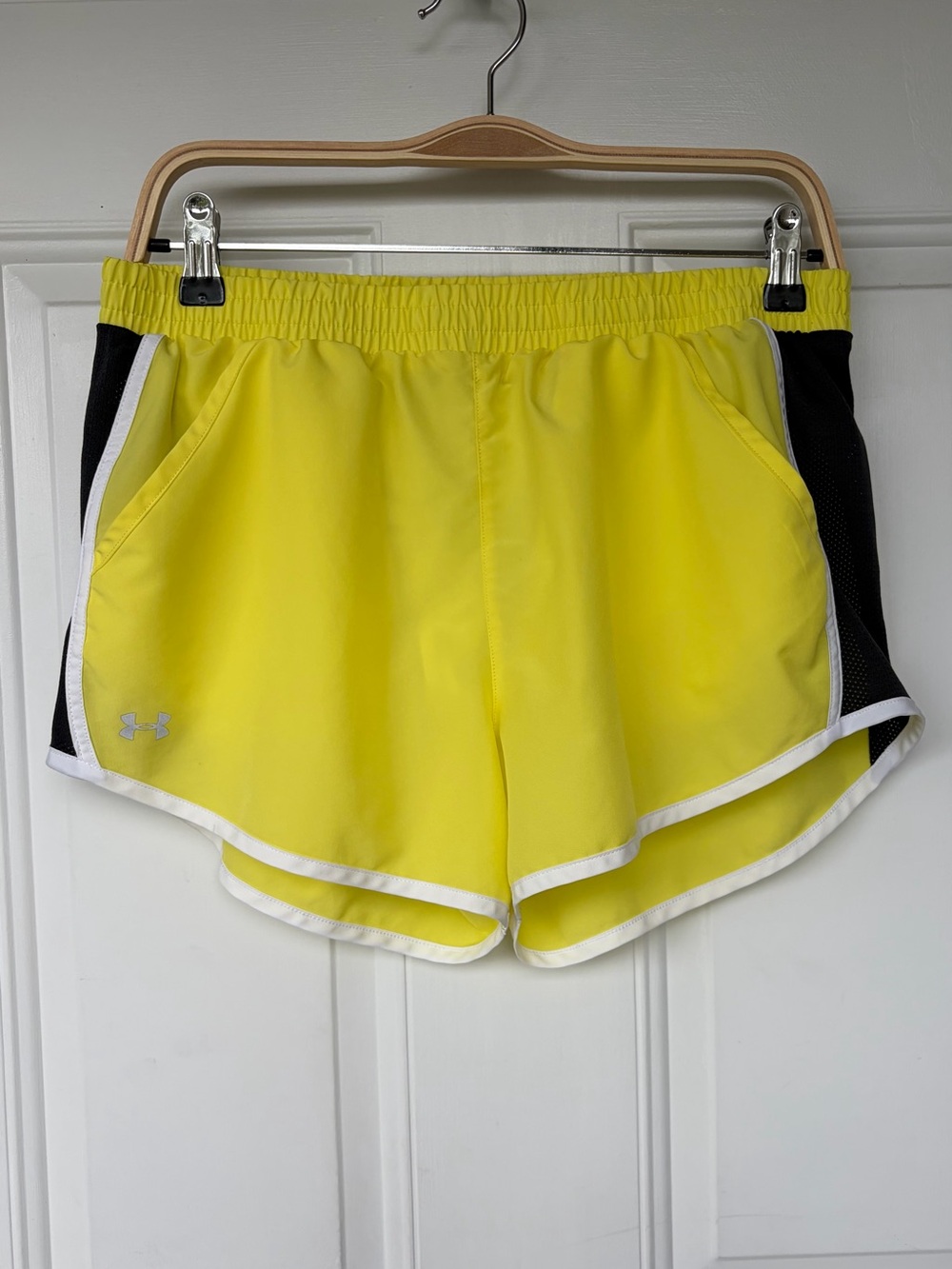 •Under Armour• HeatGear Yellow Running Shorts  – Women’s Size Medium
